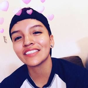 Meet your Posher, Avery